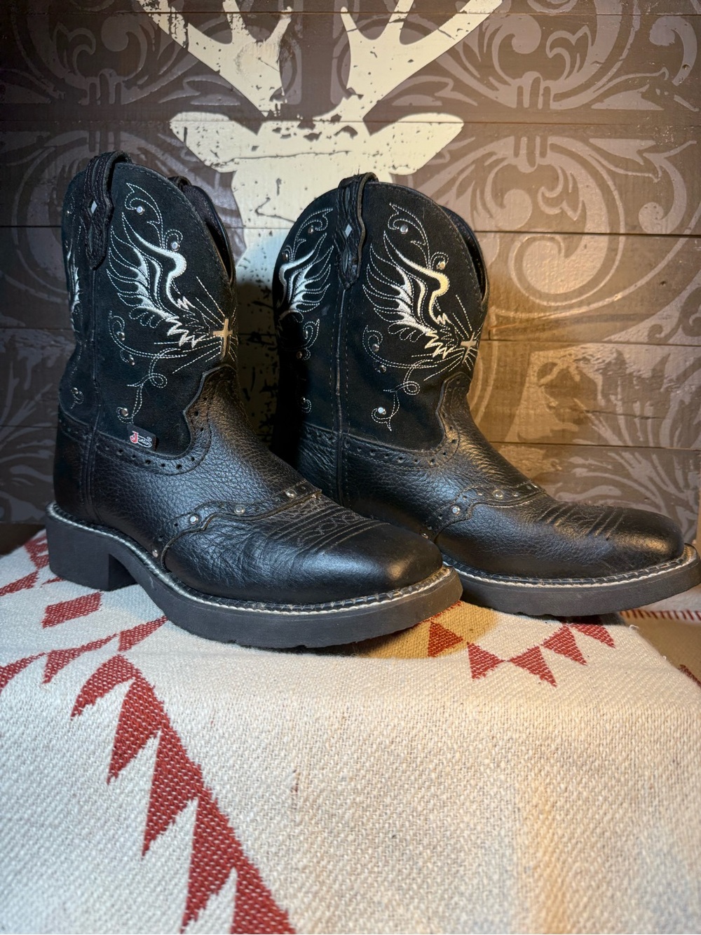 ✨ Justin Gypsy Mandra Black Leather Wing Cross Boots 9B EUC